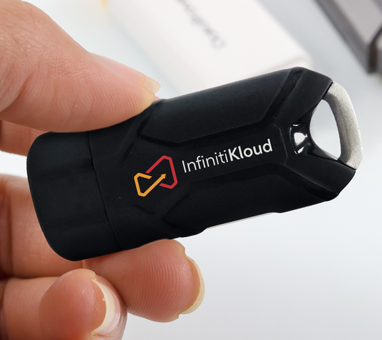 INFINITIKLOUD REVIEW- Back-Up Flash Drive